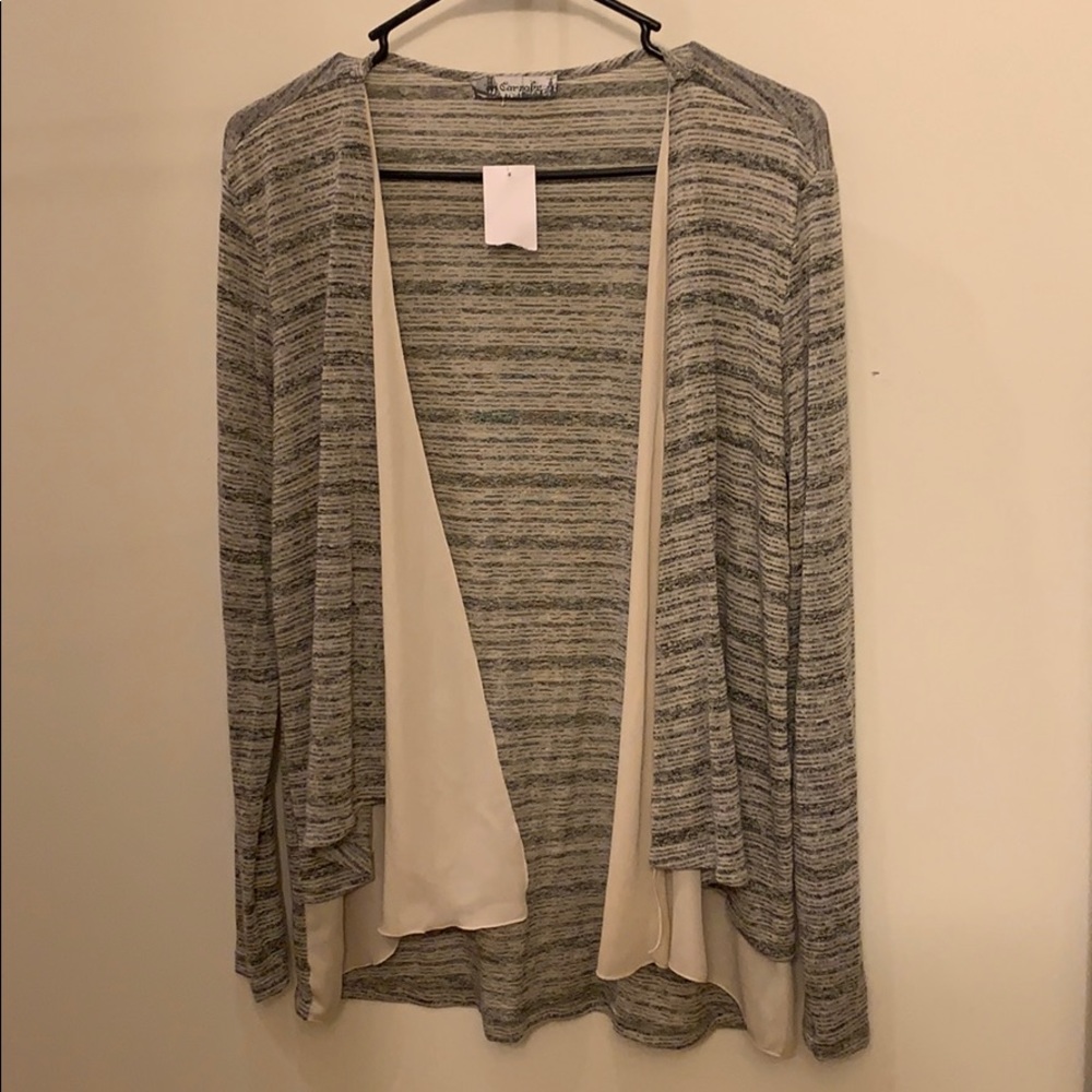 Women’s Sweater NWT Size M